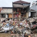 Banjir Bandang Menewaskan 15 Orang, 10 Orang Hilang dan Memicu Tanah Longsor Saat Upaya Penyelamatan Berlanjut