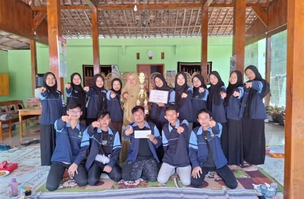 Mahasiswa KKN UIN Walisongo Hanyut di Kendal, 4 Meninggal, 2 Masih Dicari