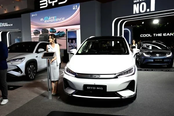 Revolusi mobil listrik Indonesia tersandera masalah premanisme