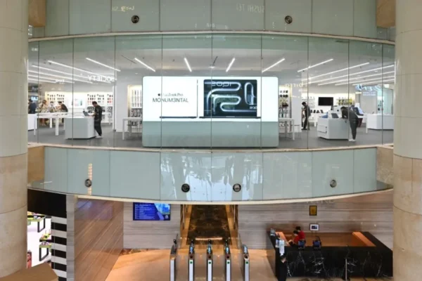 Pembelanja hemat di Indonesia menimbulkan keraguan akan kisah sukses ekonomi