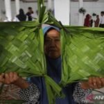 'Sekolah Lansia' membantu memerangi kesepian di kalangan lansia Indonesia