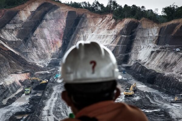 Indonesia akan terus membakar batu bara hingga tahun 2050-an, sesuai dengan rencana iklim yang diperbarui.