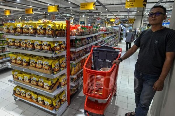 Prasasti memperkirakan pertumbuhan ekonomi Indonesia pada kuartal ketiga 2025 akan melambat menjadi 5%.