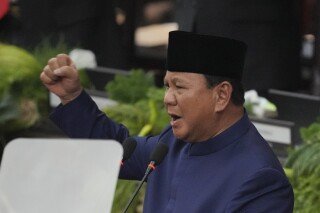 Indonesia melantik mantan jenderal Prabowo Subianto sebagai presiden.