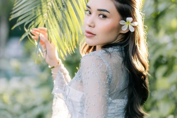 Influencer Indonesia Lula Lahfah, 26 tahun, ditemukan tewas di apartemen di Jakarta.