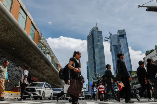 Jakarta, Indonesia, kini menjadi kota terbesar di dunia, sementara Tokyo turun ke peringkat ketiga: PBB