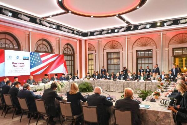 Prabowo mengatakan Indonesia 'ingin lebih banyak investasi' di hadapan investor AS.