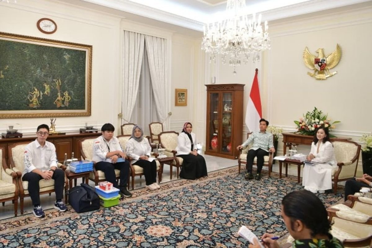 Wakil Presiden Indonesia Gibran mendorong pendidikan robotika yang inklusif.