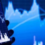 Berita Dunia Singkat: Ekonomi global ‘di ambang kehancuran’, penghapusan perbudakan, perkembangan lapangan kerja di Amerika Latin