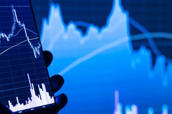 Berita Dunia Singkat: Ekonomi global ‘di ambang kehancuran’, penghapusan perbudakan, perkembangan lapangan kerja di Amerika Latin