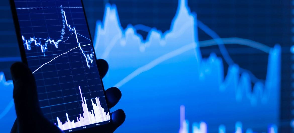 Berita Dunia Singkat: Ekonomi global ‘di ambang kehancuran’, penghapusan perbudakan, perkembangan lapangan kerja di Amerika Latin