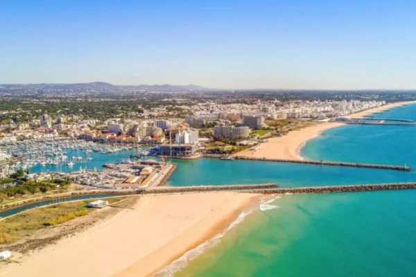Hidup di Vilamoura: gaya hidup terorganisir di Algarve di tepi marina