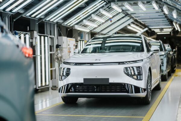 Produsen mobil listrik asal Tiongkok, Xpeng, berencana memperluas produksi globalnya di luar pabrik Magna di Austria