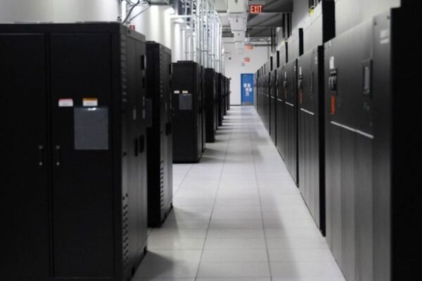 Boom pusat data di Indonesia memicu kekhawatiran terkait penggunaan air