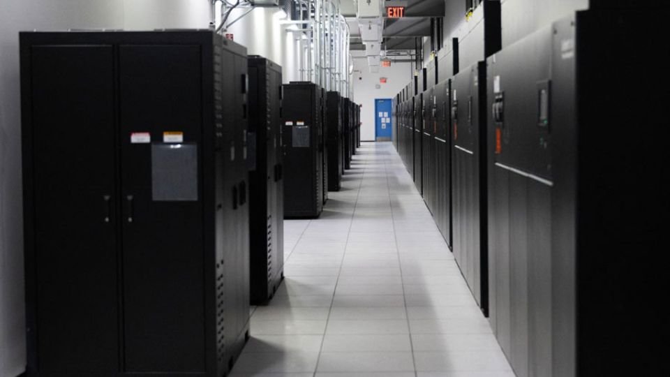 Boom pusat data di Indonesia memicu kekhawatiran terkait penggunaan air