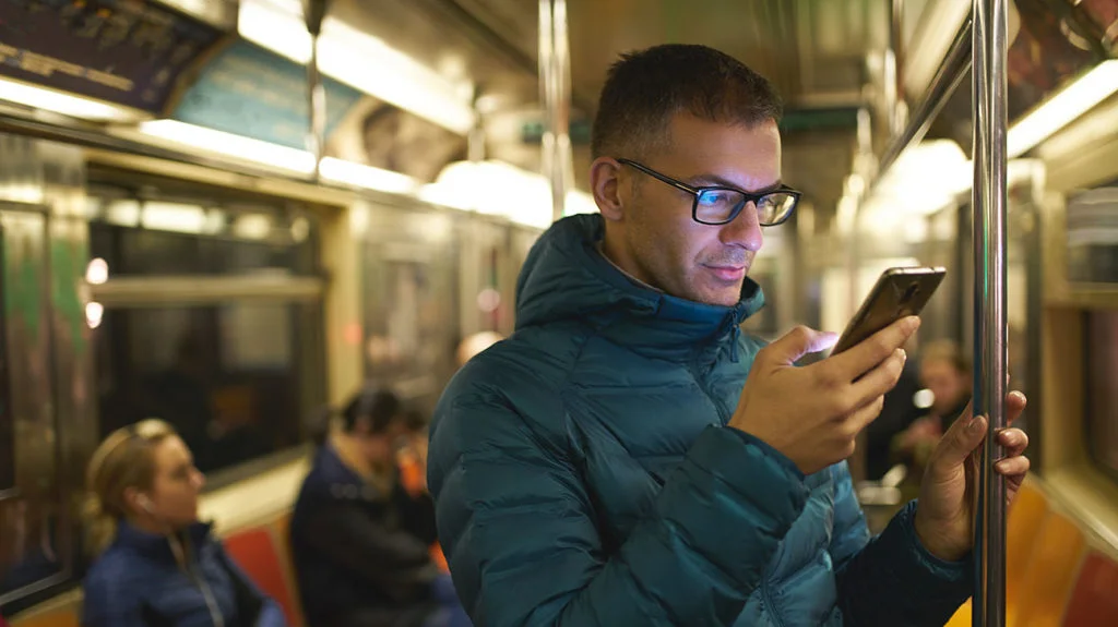 Dampak negatif teknologi: Psikologis, sosial, dan kesehatan