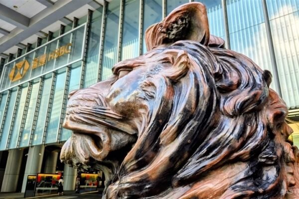 OCBC Dilaporkan Memimpin Penawaran untuk Aset Ritel HSBC HOLDINGS di Indonesia