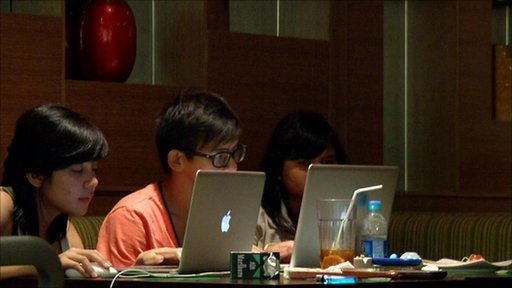 Skandal seks di Indonesia memicu perdebatan di internet