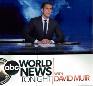 PROGRAM TERPOPULER DI SELURUH SALURAN TV TERBUKA DAN KABEL DENGAN 8,8 JUTA PENONTON ADALAH ‘ABC WORLD NEWS TONIGHT WITH DAVID MUIR’ — MENGUNGULI NBC DENGAN SELISIH TERBESAR DALAM 6 TAHUN TERAKHIR