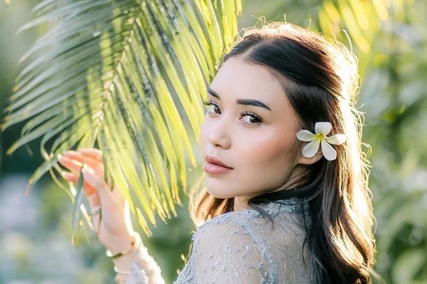 Influencer asal Indonesia, Lula Lahfah (26), ditemukan tewas di sebuah apartemen di Jakarta