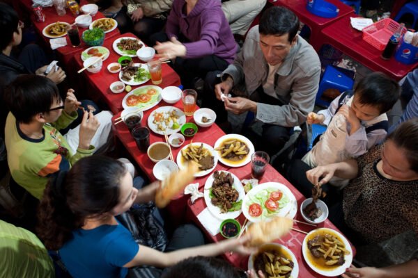 Makanan yang tidak aman menyebabkan 866 juta kasus penyakit dan 1,5 juta kematian setiap tahunnya; anak-anak kecil merupakan kelompok yang paling berisiko