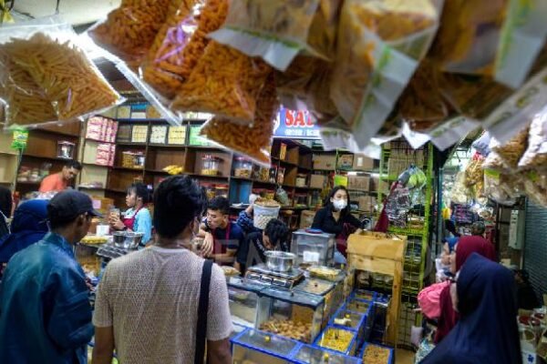 Ekonomi Indonesia Tumbuh 5,12% pada Kuartal Kedua, Namun Para Ahli Menyoroti Adanya Anomali Data