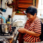 Bukan sekadar pembantu yang tinggal di rumah: Undang-undang baru Indonesia mengubah cara para pekerja rumah tangga memandang peran mereka