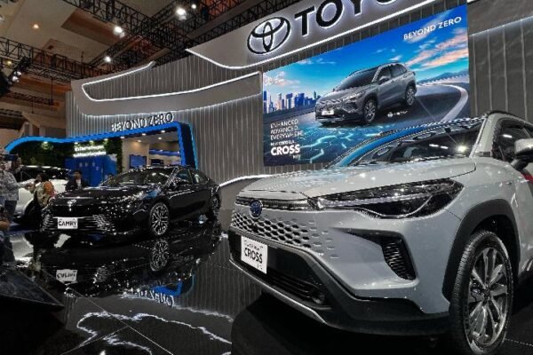 Toyota Menginvestasikan Rp1,3 Triliun dalam Ekosistem Baterai Kendaraan Listrik di Indonesia