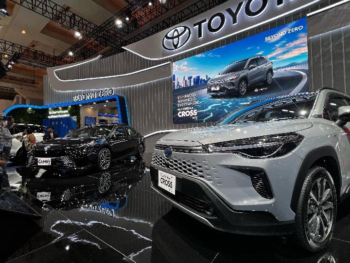 Toyota Menginvestasikan Rp1,3 Triliun dalam Ekosistem Baterai Kendaraan Listrik di Indonesia